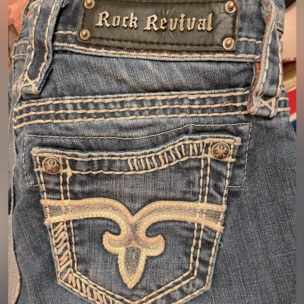 Rock Revival Jean capri size 25
